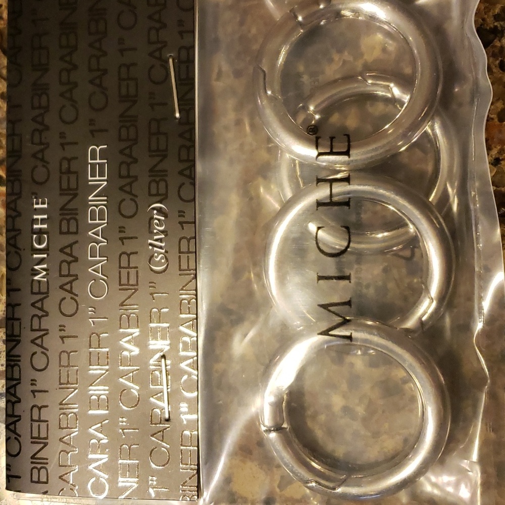 Miche 1" silver carabiner